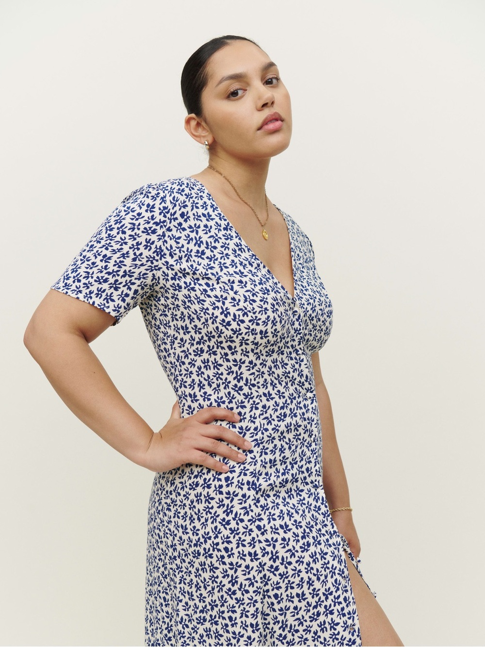 Reformation Locklin Midi dress in Blue Bombay SZ 4 - Picture 2 of 4